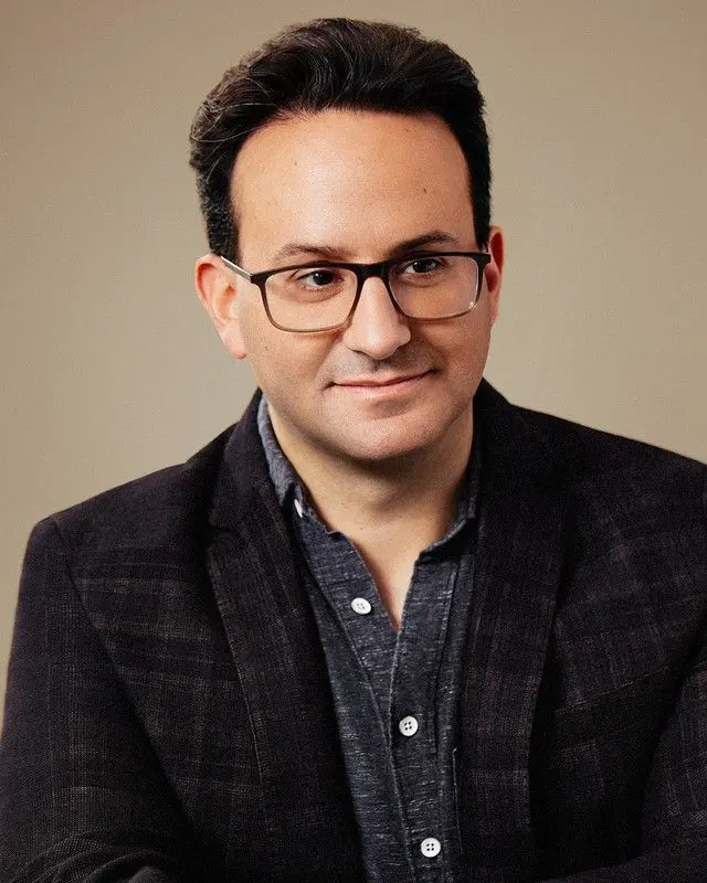 Portrait of Jared Kaplan, Co-Founder and Chief Science Officer at Anthropic
